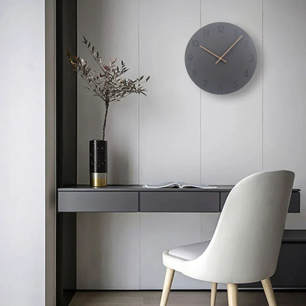 Minimalist Round Wall Clock with Silent Quartz Movement and Clear Number Display